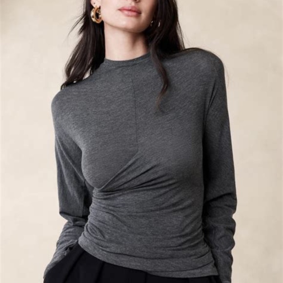 Banana Republic Sweaters - NWT Aleah Black Wool Blend Draped Top Sz XS